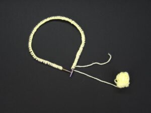 Knittingintheround1