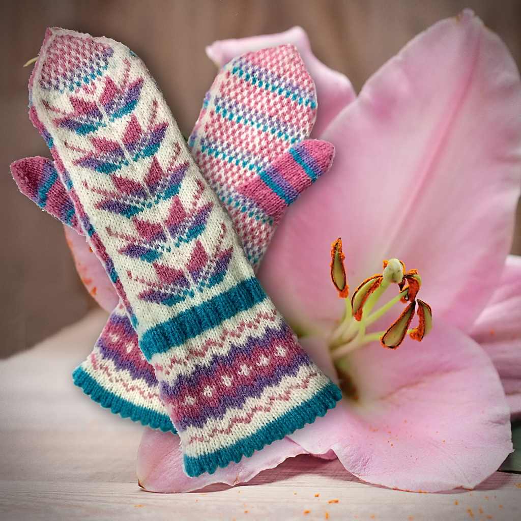 Easter Lily Mittens Pattern