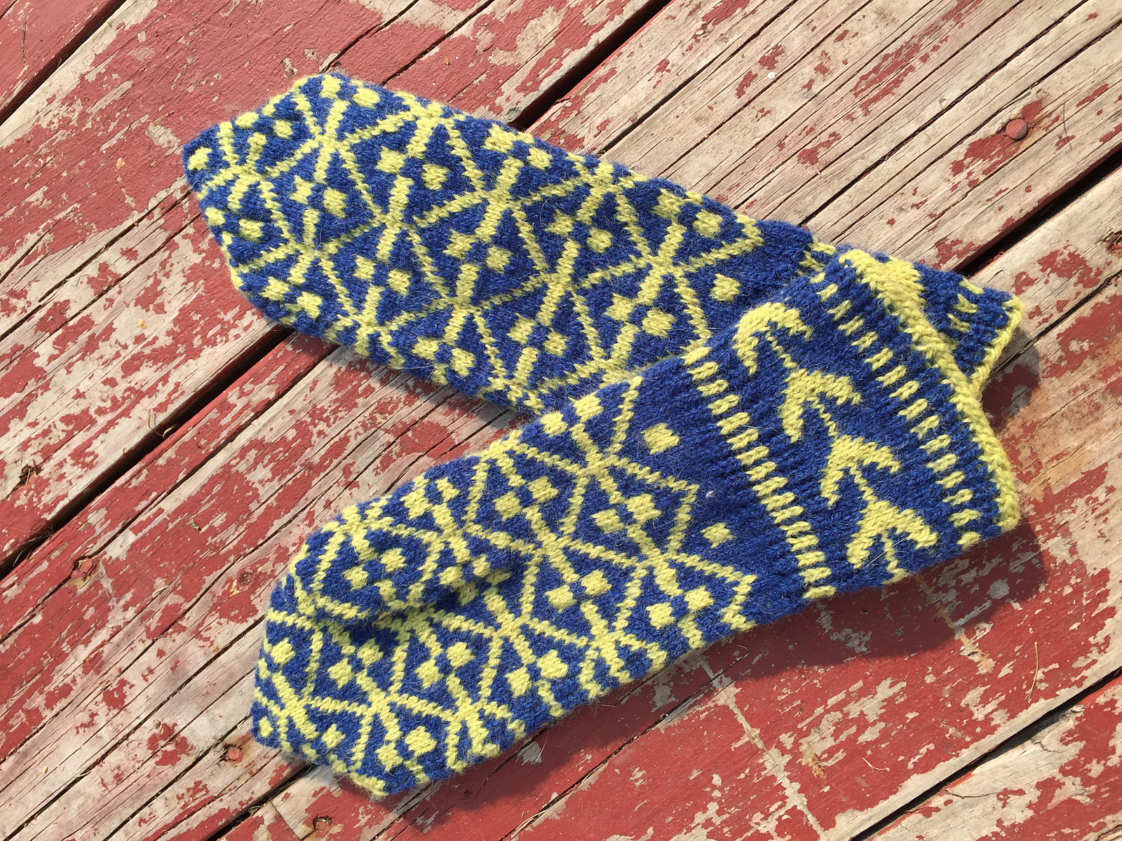Telšiai Knitted Mittens Pattern