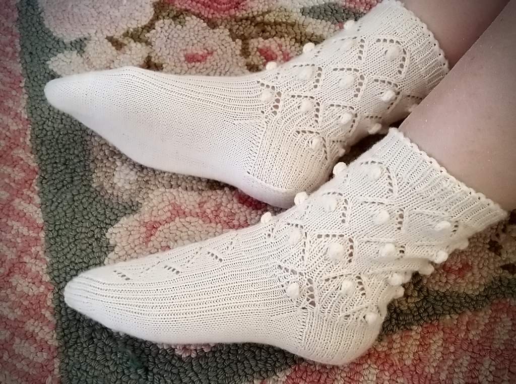 Medias Caladas Knitting Pattern