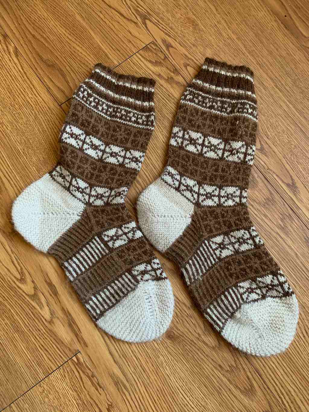 Lithuanian Knitted Socks - 5372