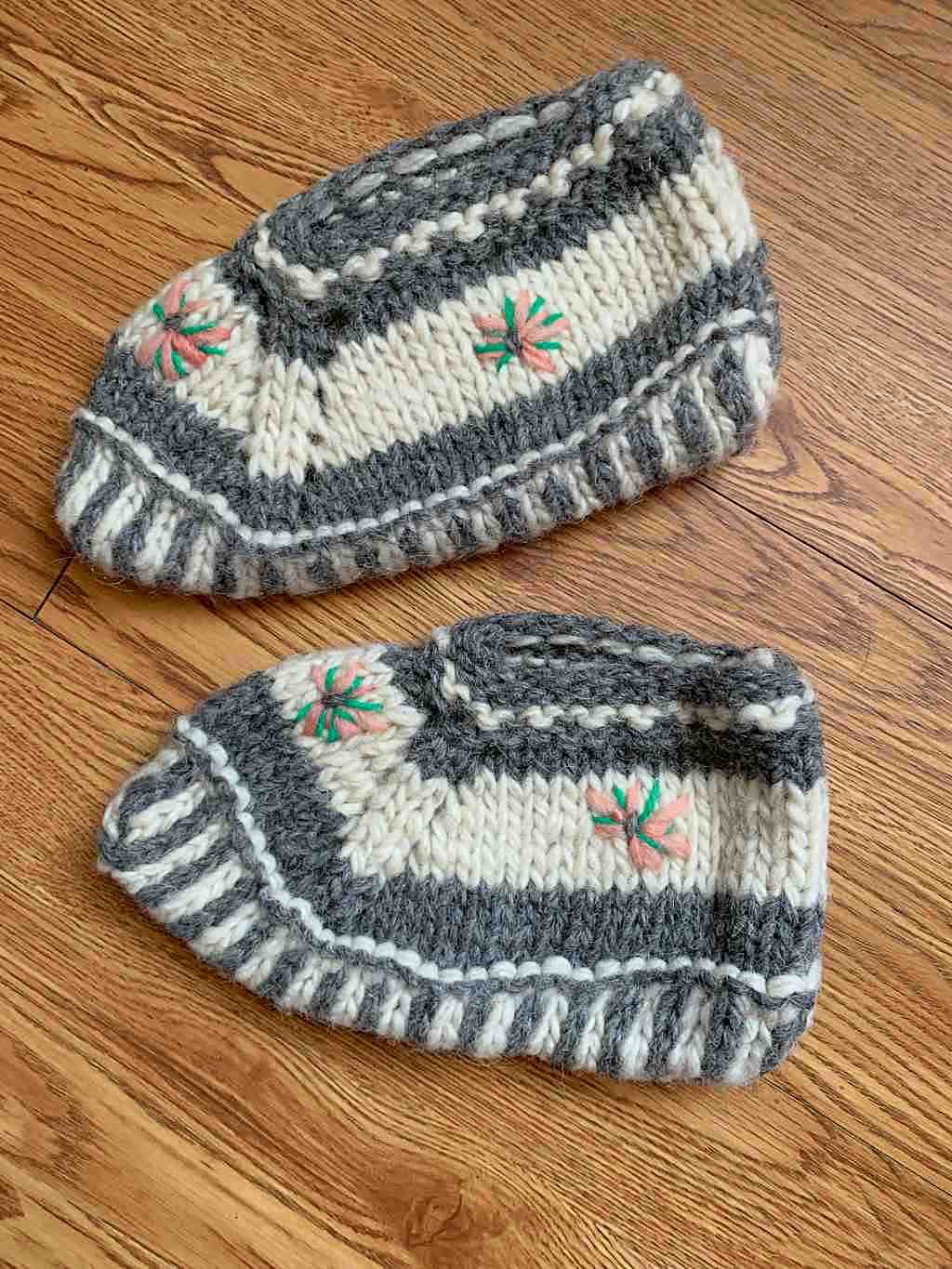 Bosnian Knitted Socks - 5395
