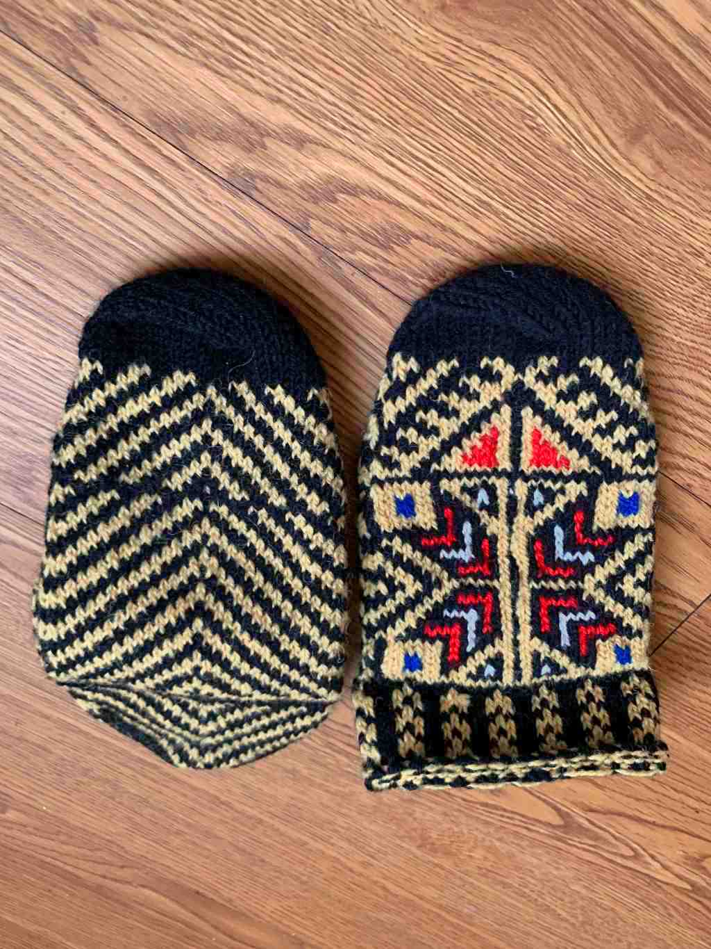 Bosnian Knitted Slippers - 5403
